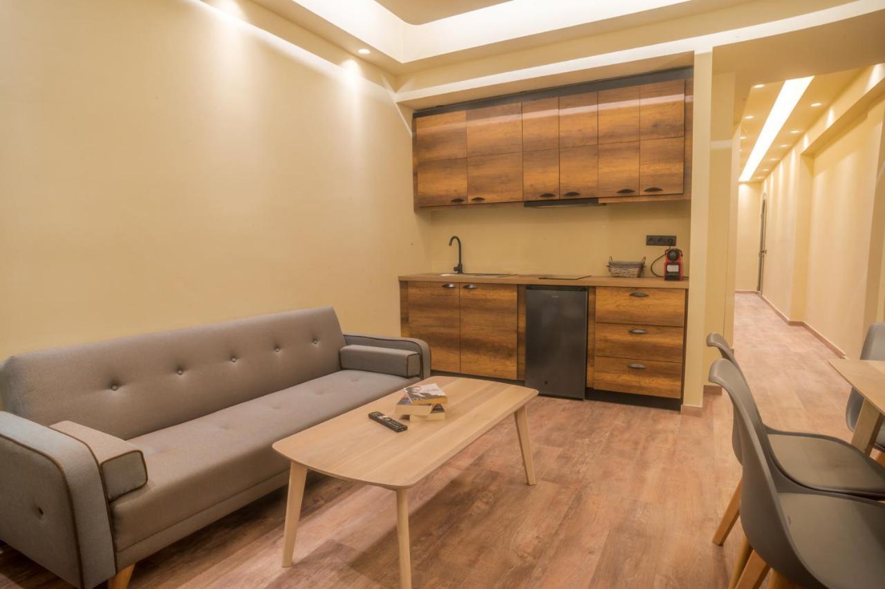 Seven Keys Luxury Suites Achílleion Esterno foto