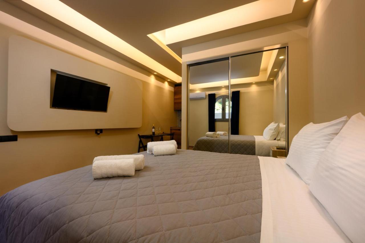 Seven Keys Luxury Suites Achílleion Esterno foto