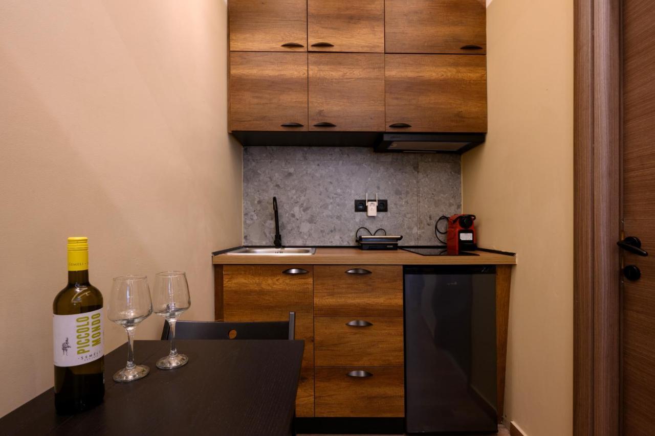 Seven Keys Luxury Suites Achílleion Esterno foto