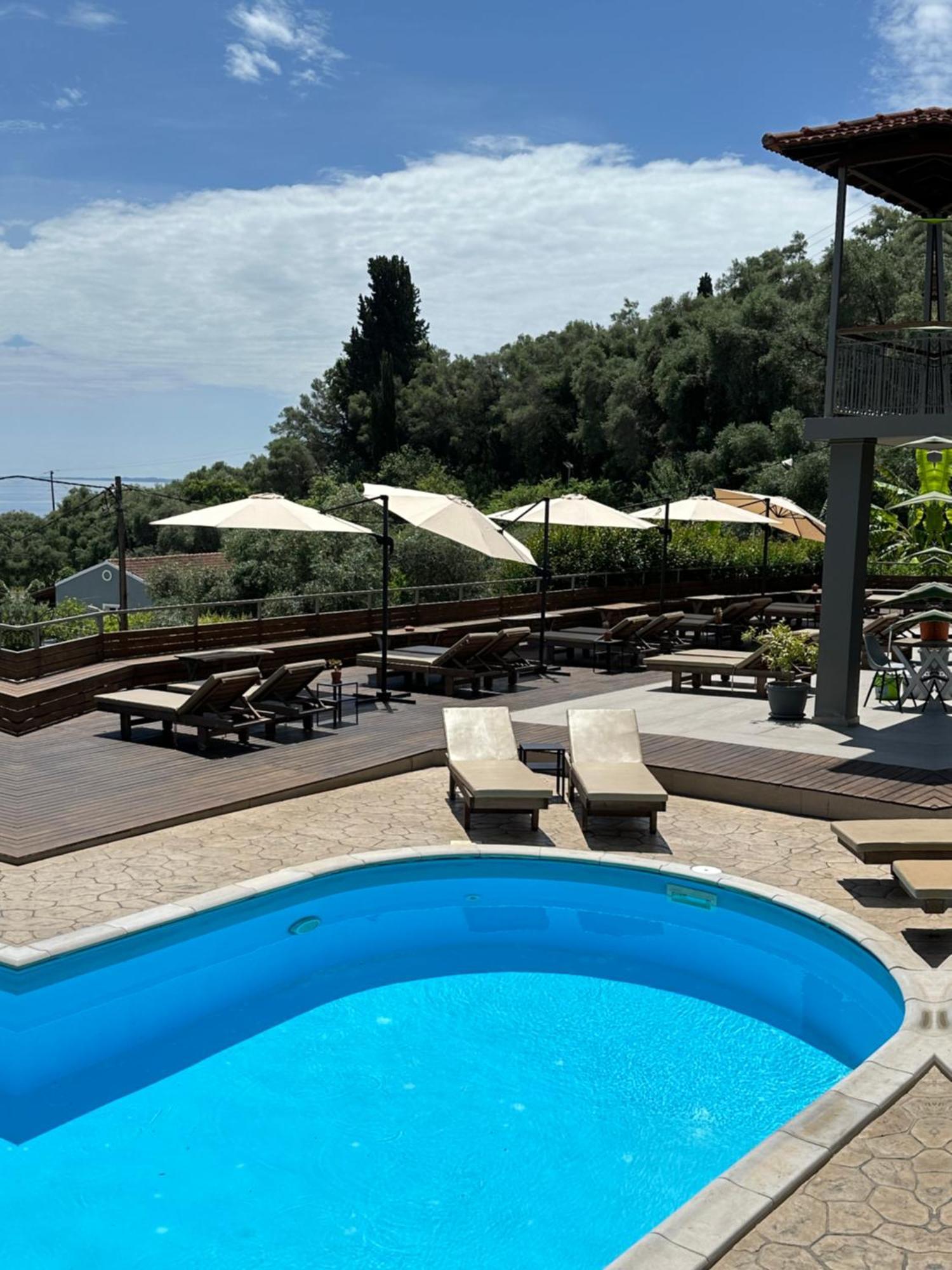 Seven Keys Luxury Suites Achílleion Esterno foto